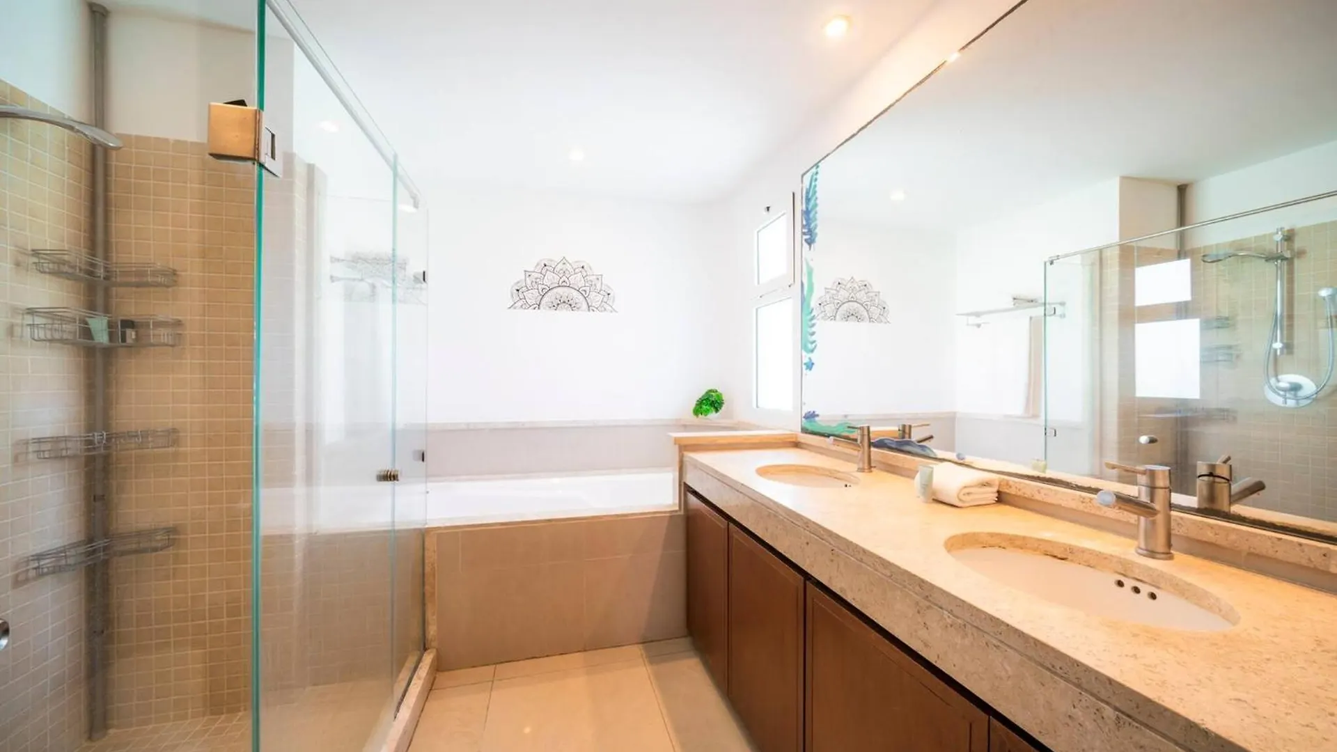 Holiday home Modern 3Br Condo In The Center Of Playa Del Carmen - Muuyal 304